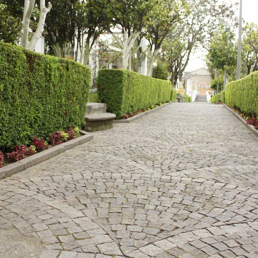 ANDESITA PAVÉ PISO